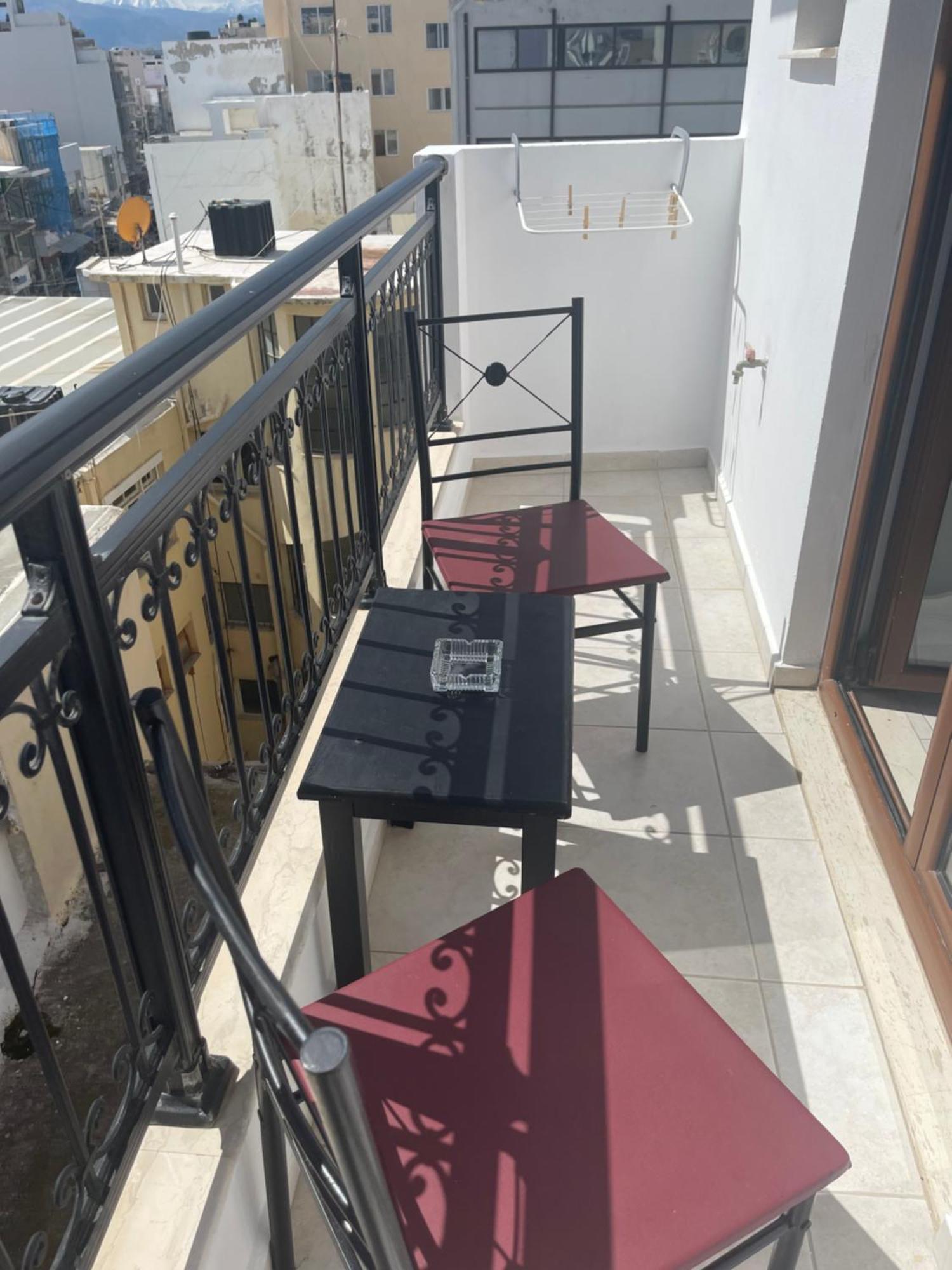 Retire Flat In The Heart Of City Ираклио Екстериор снимка