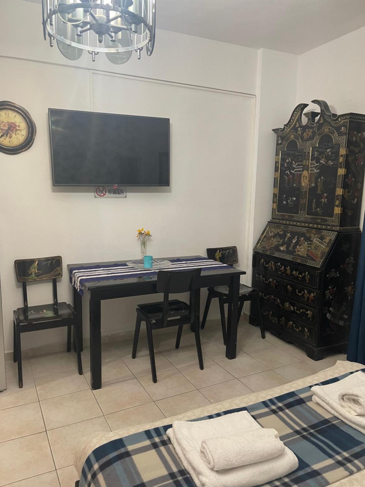 Retire Flat In The Heart Of City Ираклио Екстериор снимка