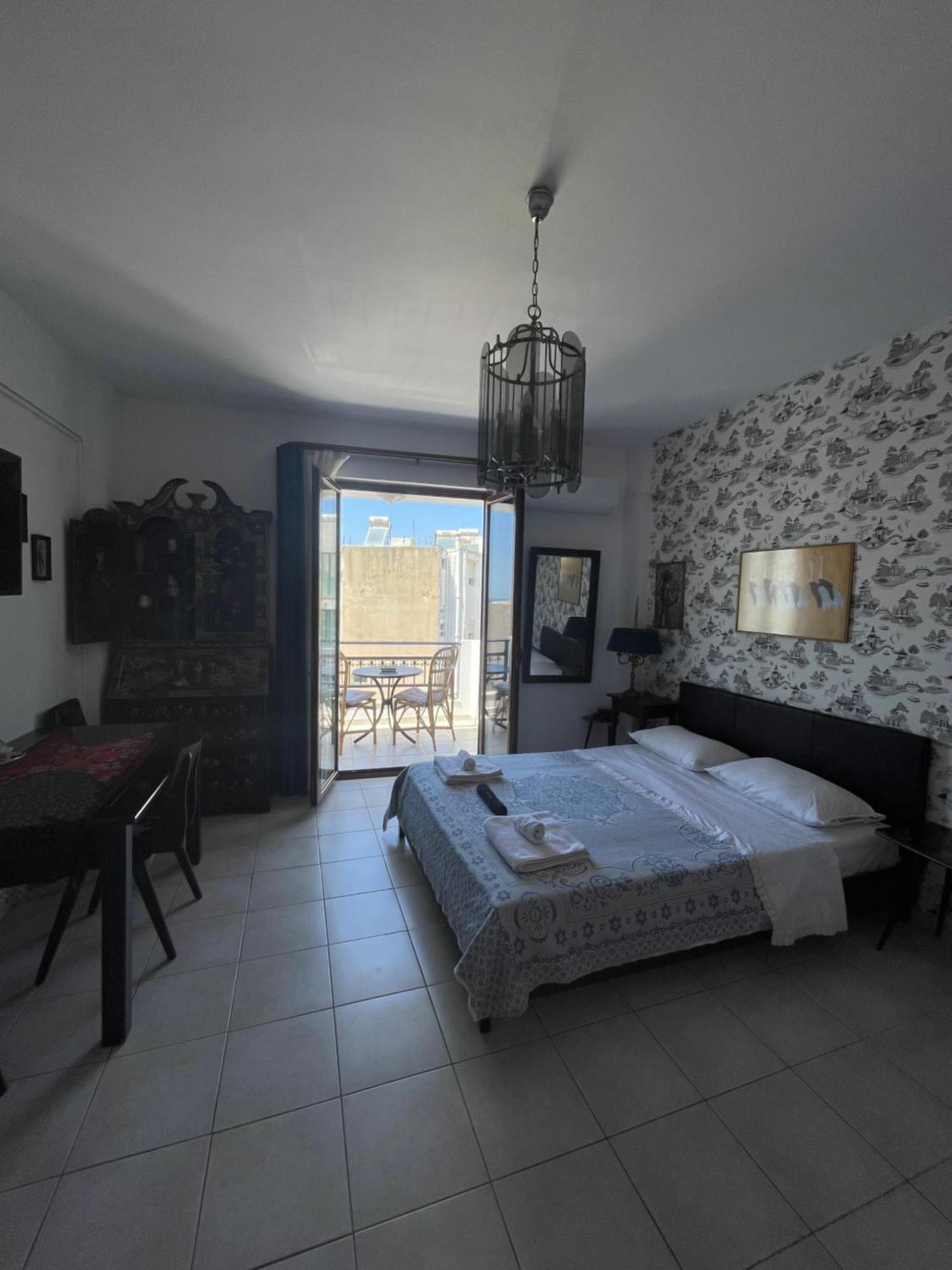 Retire Flat In The Heart Of City Ираклио Екстериор снимка